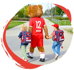 Ergonomischer Schulranzen im Fußball-Design Ergonomisch leichtes Schulranzenmodell CLOUD im FC Bayern Design