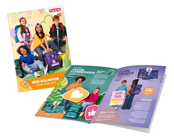 Katalog der Schulranzen-Kollektion 2027 mit Produktinformationen, Schulranzen-Designs und Hinweisen zu sozialen Projekten.